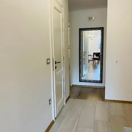 Centar Sa Sigurnim Parkingom