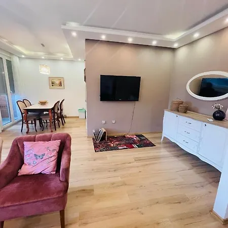 Apartment Centar Sa Sigurnim Parkingom